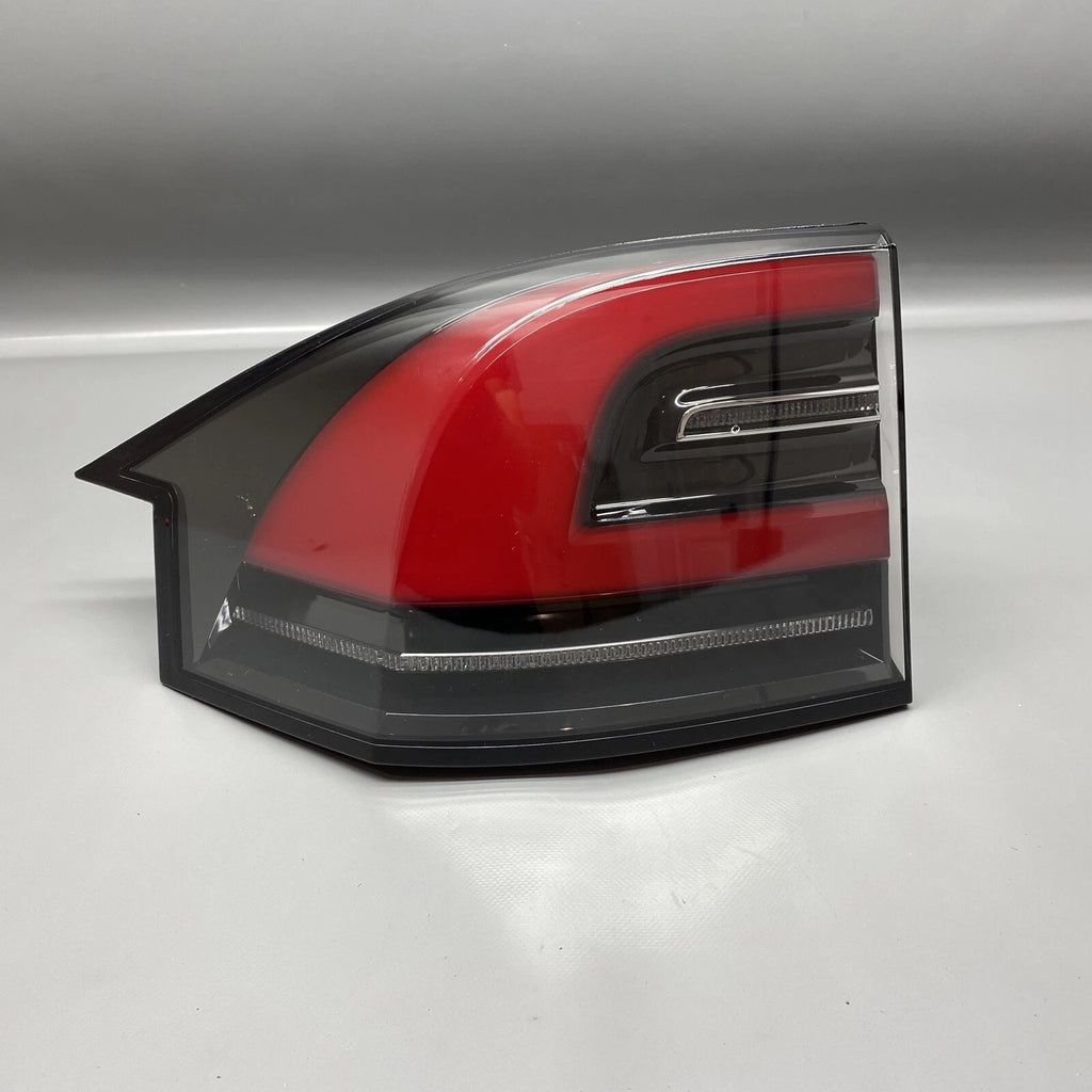 Tesla Tail Lamp Assembly Rear Bodyside- Outer Liftgate- Inner Model X